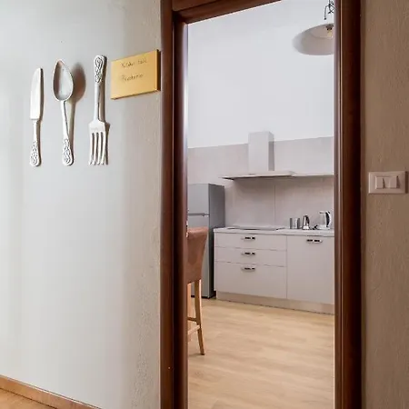 R A By Wonderful Italy Bologne