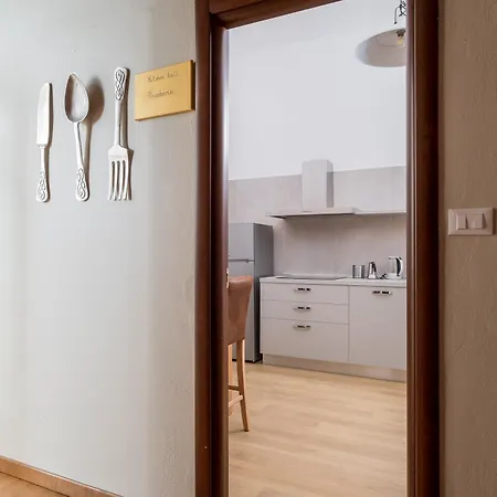 R A By Wonderful Italy Bologne