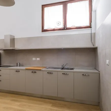 R A By Wonderful Italy Apartman